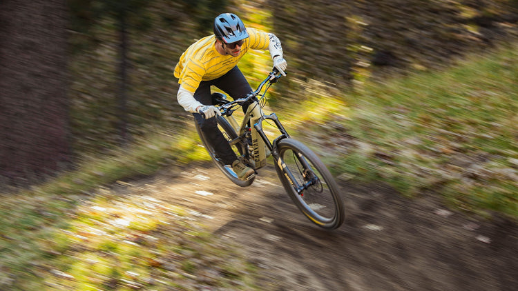 Flowline SE Helmets