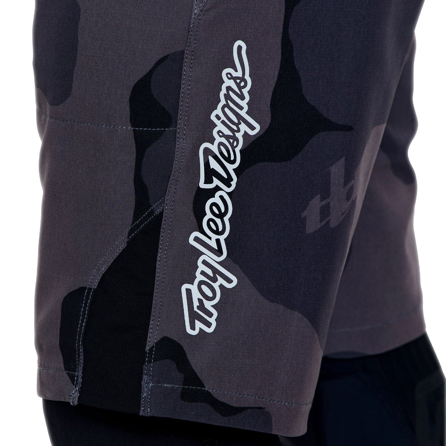 Skyline Pro Short Shell Flow Camo Carbon