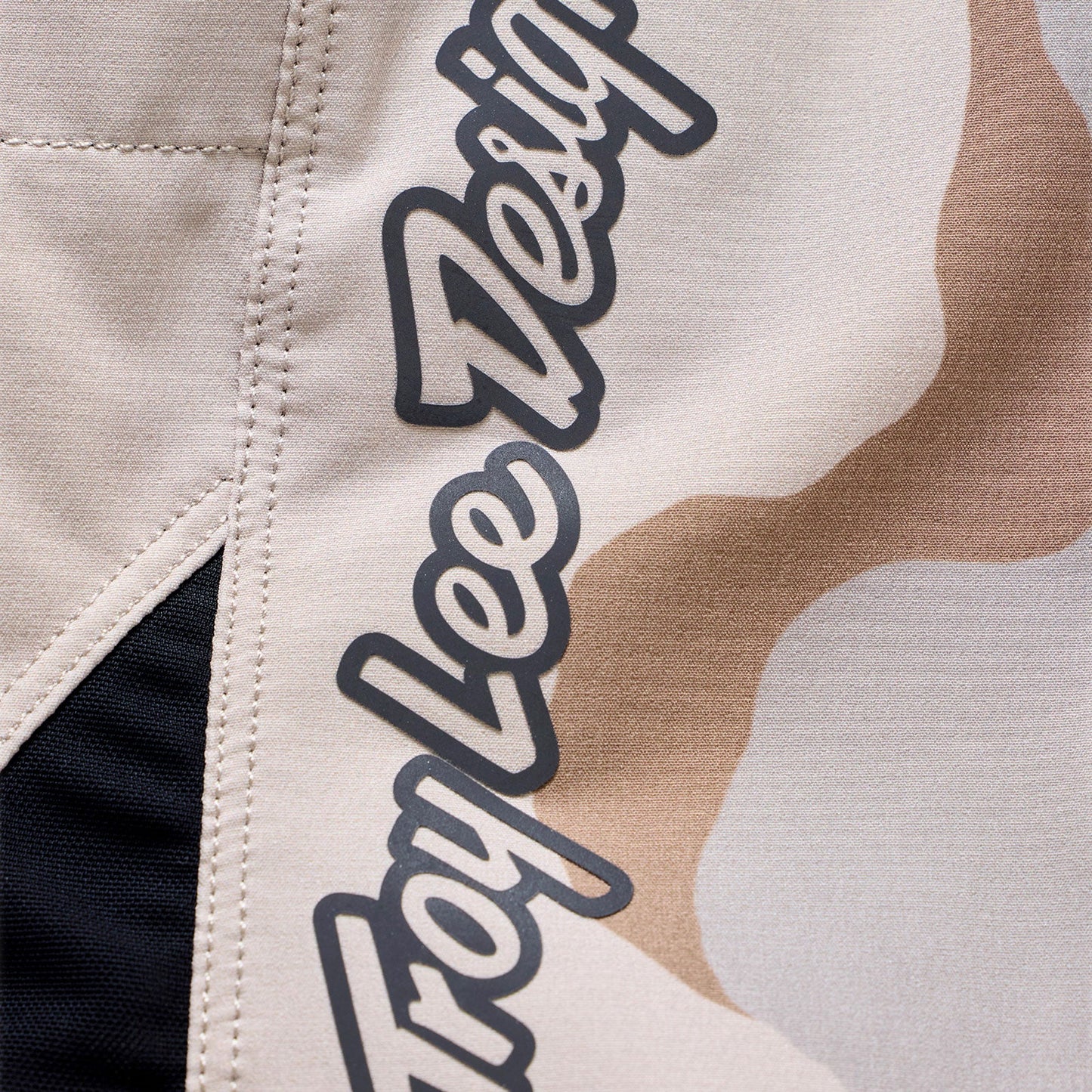 Skyline Pro Short X Bn3th Liner Flow Camo Pumice